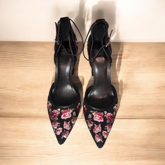 White House Black Market Embroidered Heels size 10 - Picture 3 of 11